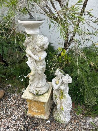 2 fifreglass garden statues and sun clock + concrete plinth