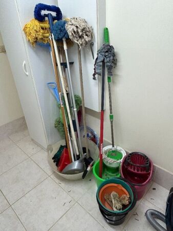 Large lot of cleaning utensils