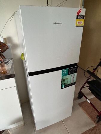 Hisense 205L fridge/freezer