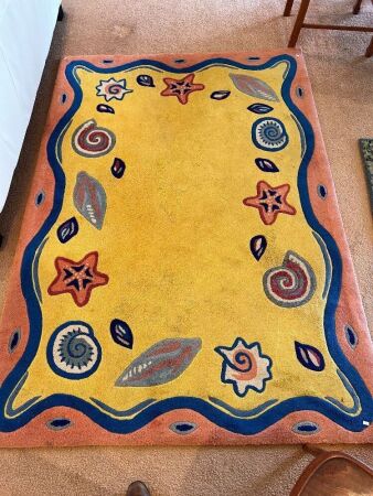 Floor rug shell decoration