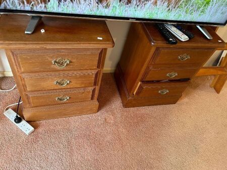 2 wooden bedside cabinets