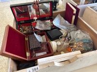 Assorted costume jewellery etc