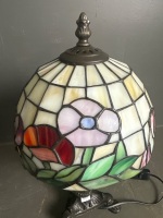 Quality heavy multi-floral leadlight tri-claw footed table lamp with bronze-tone features (unused) - 2