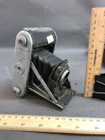 Collection of 5 Vintage Cameras, some in original Leather Cases - 4