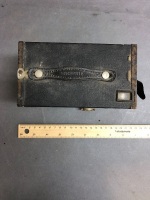 Collection of 5 Vintage Cameras, some in original Leather Cases - 8