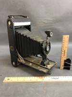 Collection of 5 Vintage Cameras, some in original Leather Cases - 10