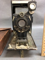 Collection of 5 Vintage Cameras, some in original Leather Cases - 12