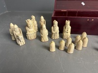 Box of carved chess pieces - 2