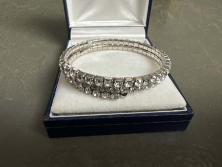 Vintage Cubic Zirconia flex bracelet