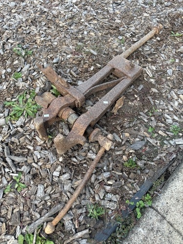 6in blacksmiths leg vise