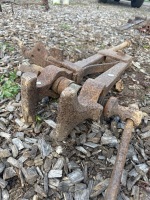 6in blacksmiths leg vise - 2