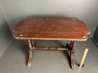 Small antique side table - 2