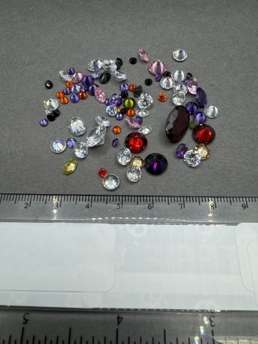 80 carats CUBIC ZIRCONIA Gemstones