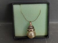 Gold Featured Drop-Pearl Necklace (unused) - 2