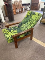 Mid Century Reclining Arm Chair in good condition - 3