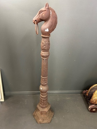 Cast iron racecourse bollard/hitching post with horse head top