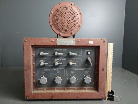 Navy Department Bureau Of Ships diving amplifier manufactured by Guided Radio Corp (New York)