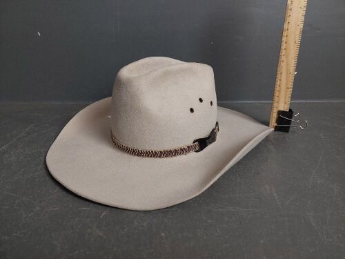 Original Akubra Pure Felt Hat Size 56 in excellent condition