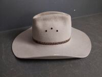 Original Akubra Pure Felt Hat Size 56 in excellent condition - 3