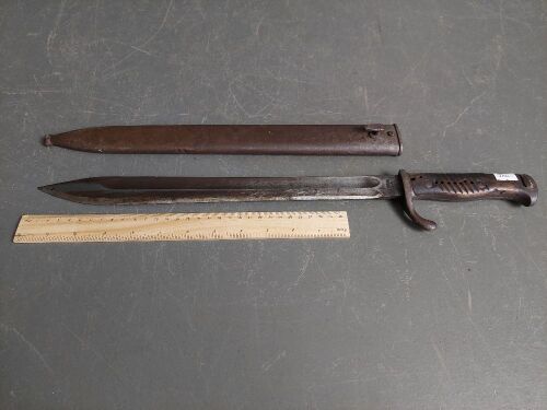 V.C Shilling (Ger) rifle bayonet and sheath - 14in blade