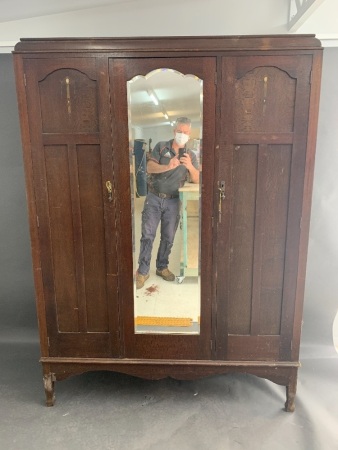 Edwardian Silky Oak 3 Door Wardrobe with Bevelled Mirror