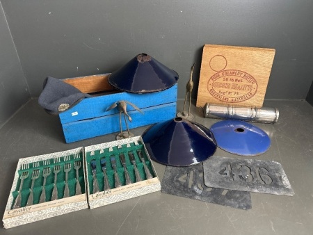 Mixed Lot of Vintage Items