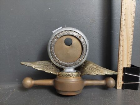 Collectable Winged Boyce MotorMetre for Ford Car