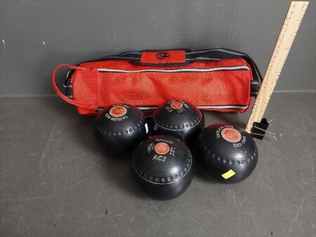 4 x Taylor Red Line Lawn Bowls