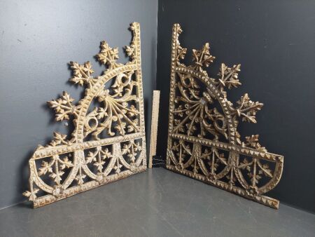 Pair of Federation cast iron corner brackets