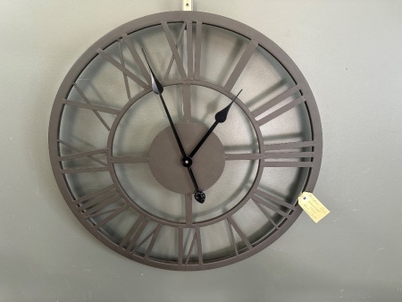 Antique Style Wrought Iron Wall Clock Working