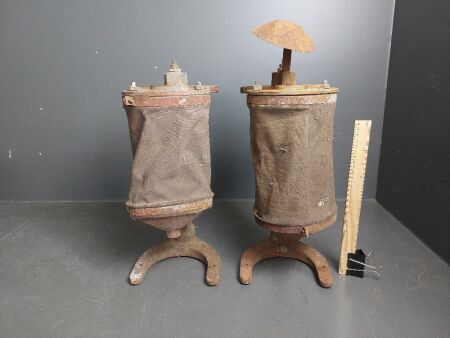 2x Vintage Hipswell spark plug cleaners