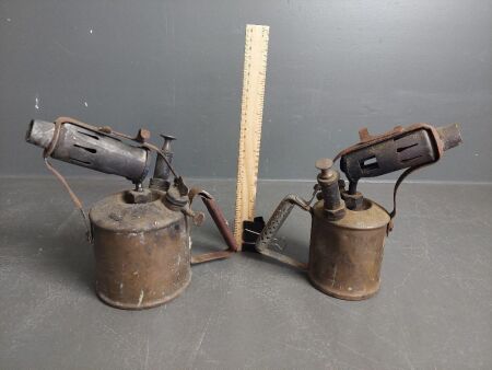 2x vintage brass kero pressure blow torches - Primus and Companion