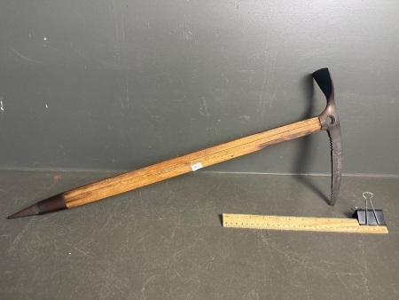 Choulmard-Frost (Italy) mountaineers axe