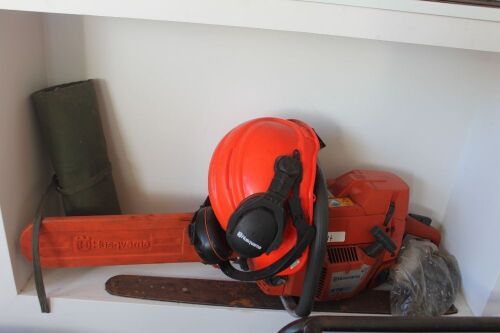 Husqvarna 372 XP Chainsaw with Spare Bar, Chain, Tool Roll & Helmet