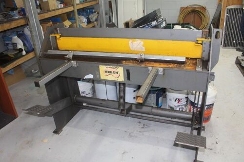 Keech Foot Operated Sheet Metal Guillotine 2500mmL Capacity 1.6mm Serial 1950