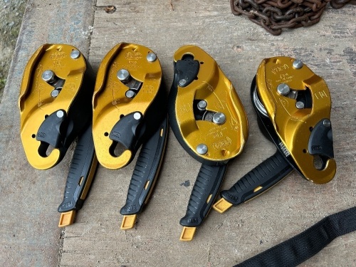 4x PETZL Rescue Rigs