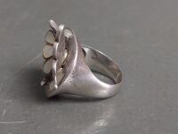 Silver MMother of Pearl Butterfly Ring - 925 - 2