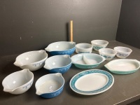 Selection of Blue Pyrex Bowls & Dishes - 2