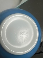 Selection of Blue Pyrex Bowls & Dishes - 4