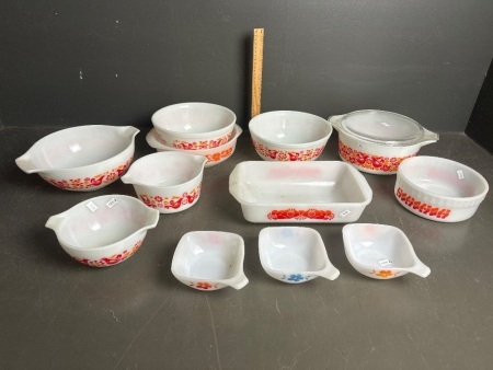 Vintage Pyrex Lot Friendship Birds