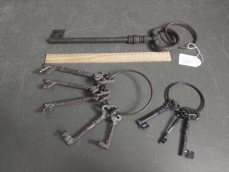 3 Set of Vintage Sceleton Keys