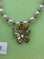 Superb Pearl Necklet with Ornate Diamonte Drop (Unused) - 3