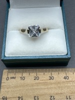 Elegant 9ct Ring with Square Central Stone - stamped 375 (unused)