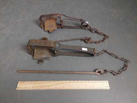 2 Vintage Lanes Rabbit Traps