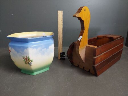 Wooden Duck Plant Holder + Vintage Clifton Pot