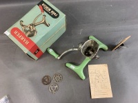 Vintage Harper Green Enamel Clampless Food Mincer Complete with Original Box & Instructions - 3