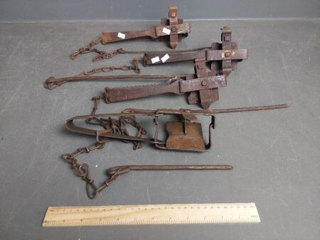 4 x Antique Animal Foot Traps