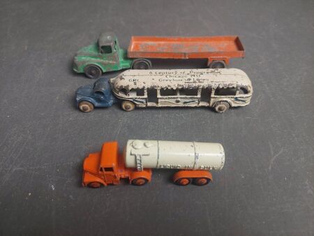 3 Vintage Die Cast Model Truck/Trailers