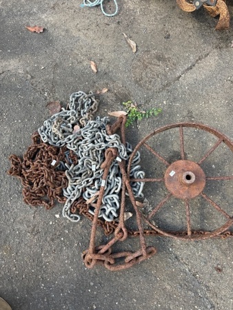 Large lot of chain & garden art 