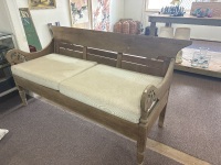 Farmhouse Style Wooden Daybed Veranda Couch